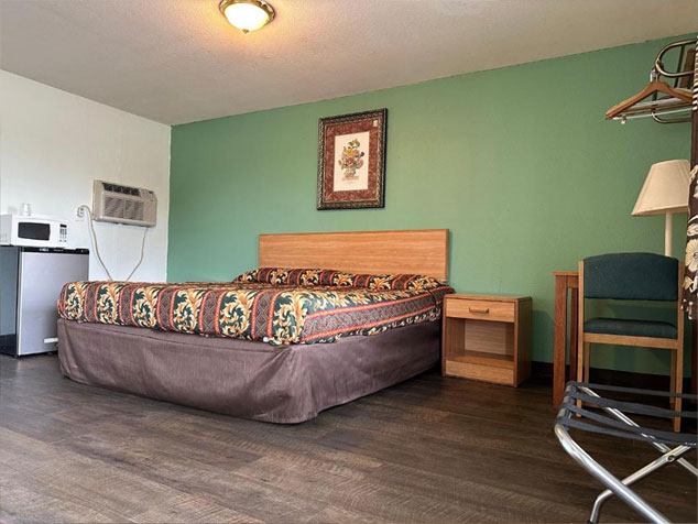 Family Room in Aurora, Indiana