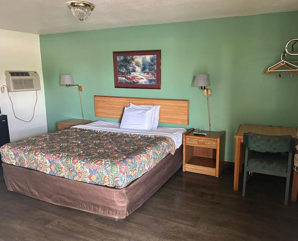 Family Room in Aurora, Indiana